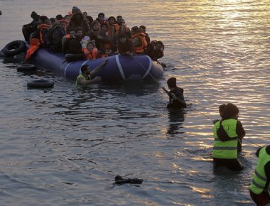 Συνεχίζονται οι ροές των μεταναστών - 54 σήμερα στην Μυτιλήνη